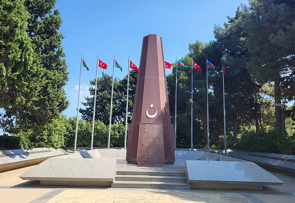 Bakü Türk Şehitliği ve Anıtı