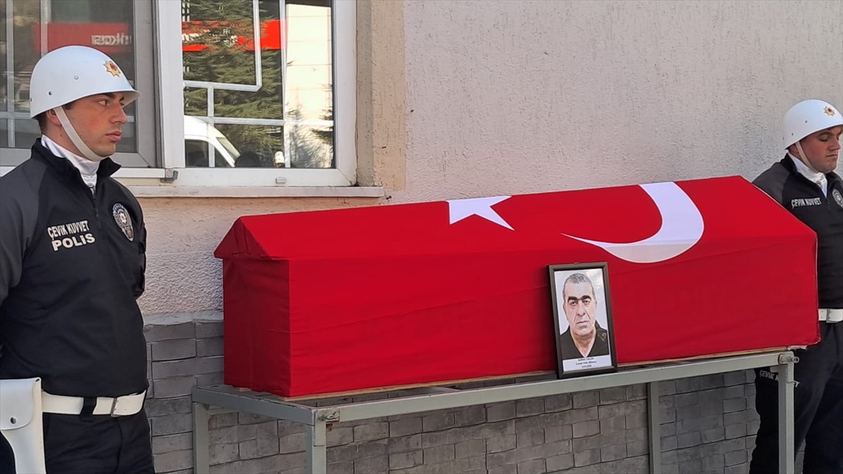 Emekli özel harekat polisi Aytekin Yalçın, Artvin Ardanuç'ta toprağa verildi