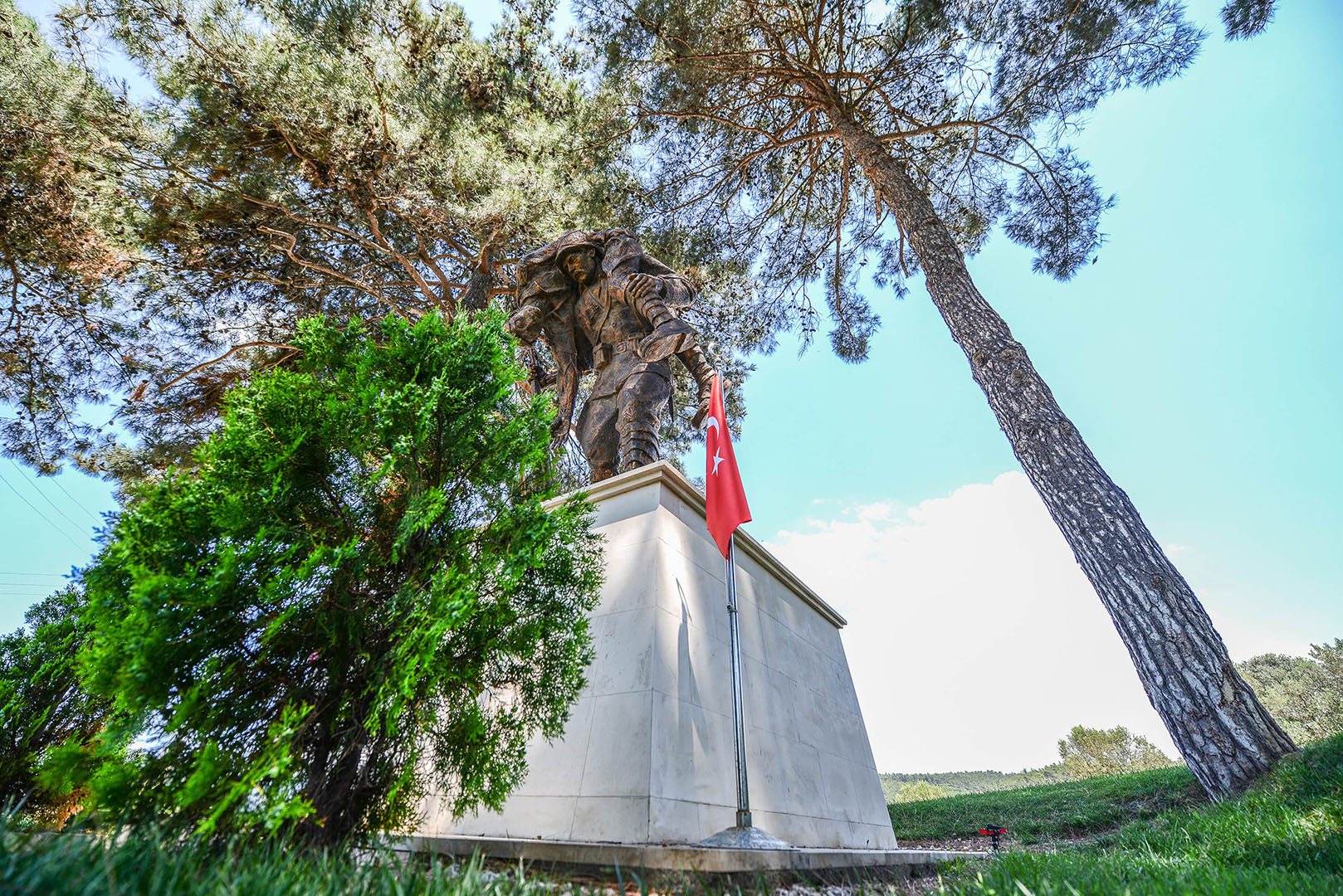 Akbaş Şehitliği ve Anıtı