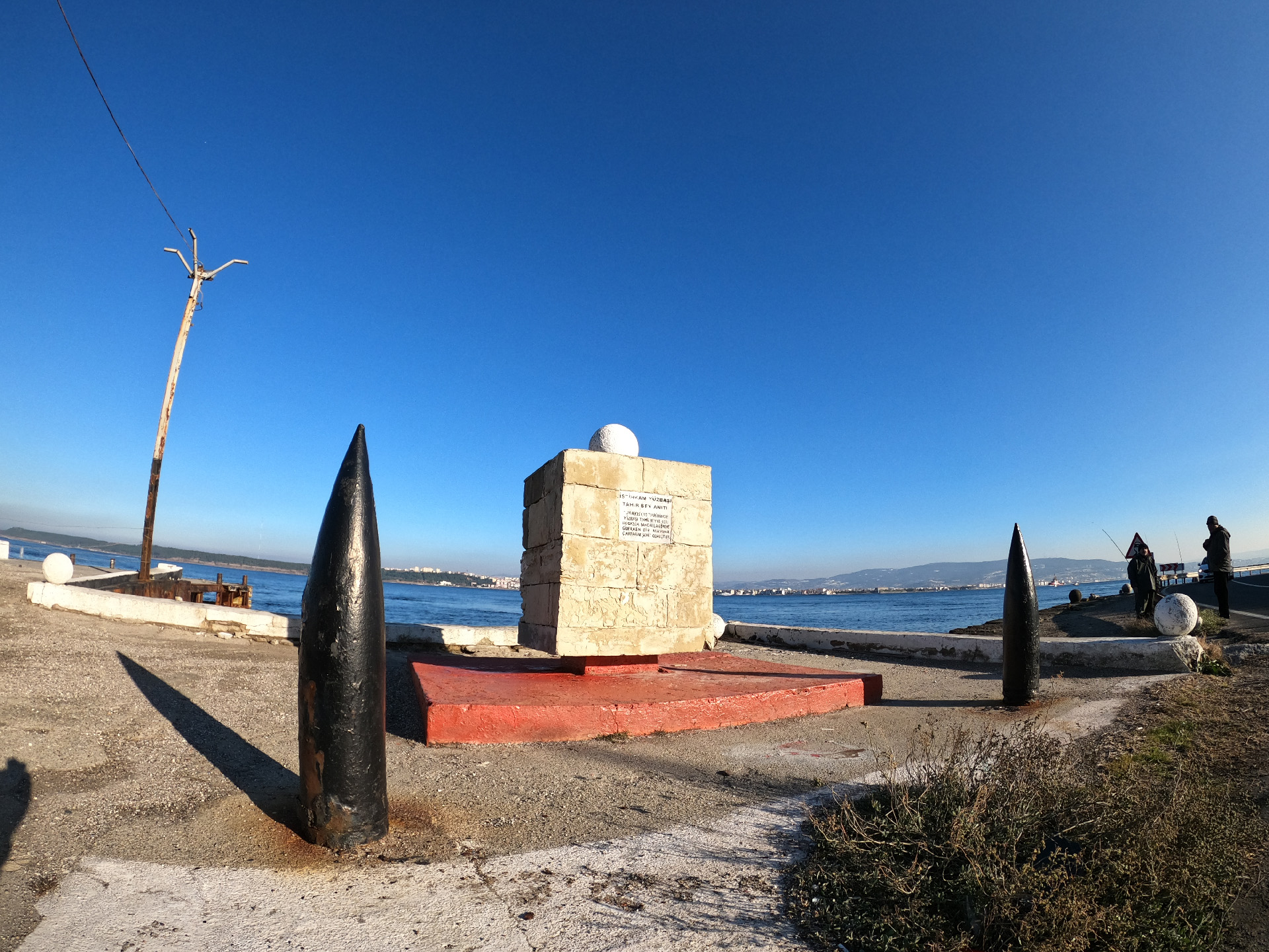 İstihkâm Yüzbaşı Tahir Bey Anıtı