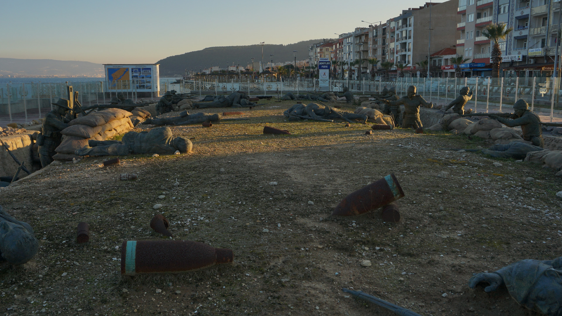 Tarihe Saygı Anıtı ve Parkı
