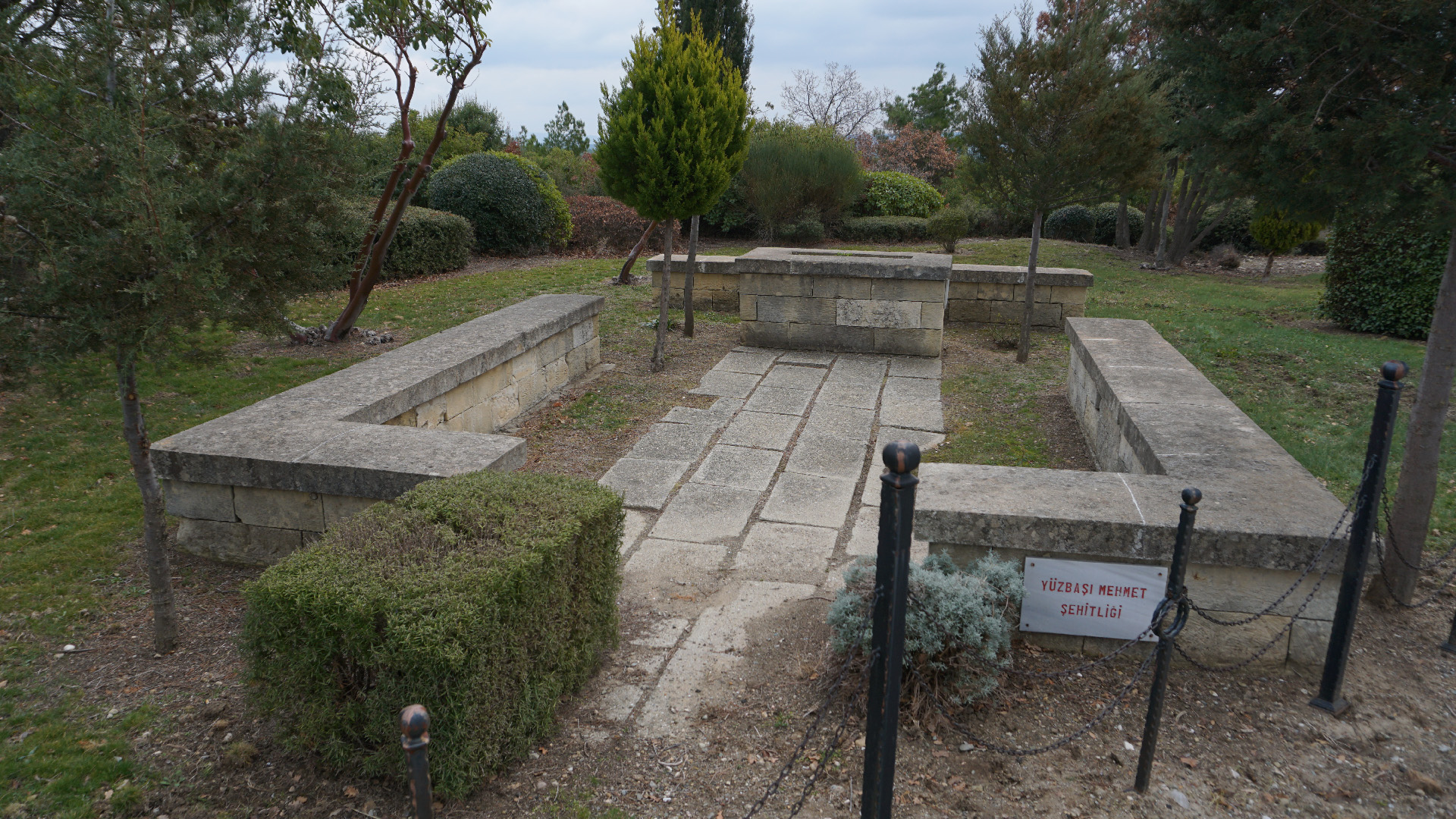 Yüzbaşı Mehmet Şehitliği